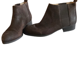 Nine West Chelsea Suede Ankle Boots | Size 9 | Stylish & Versatile - Brown